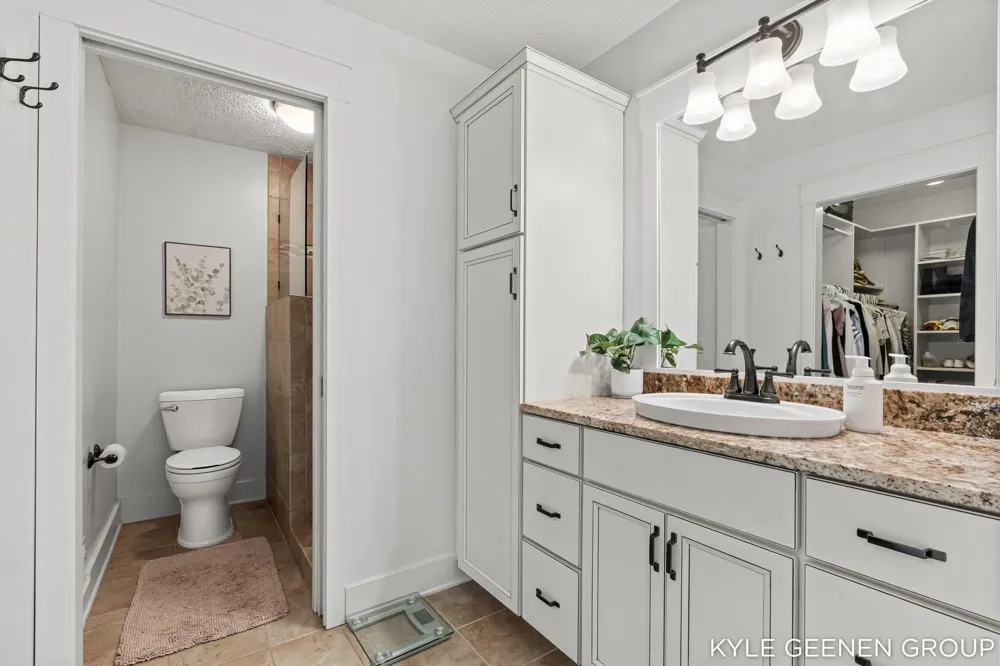 1519 W Springfield Circle Zeeland, MI 49464