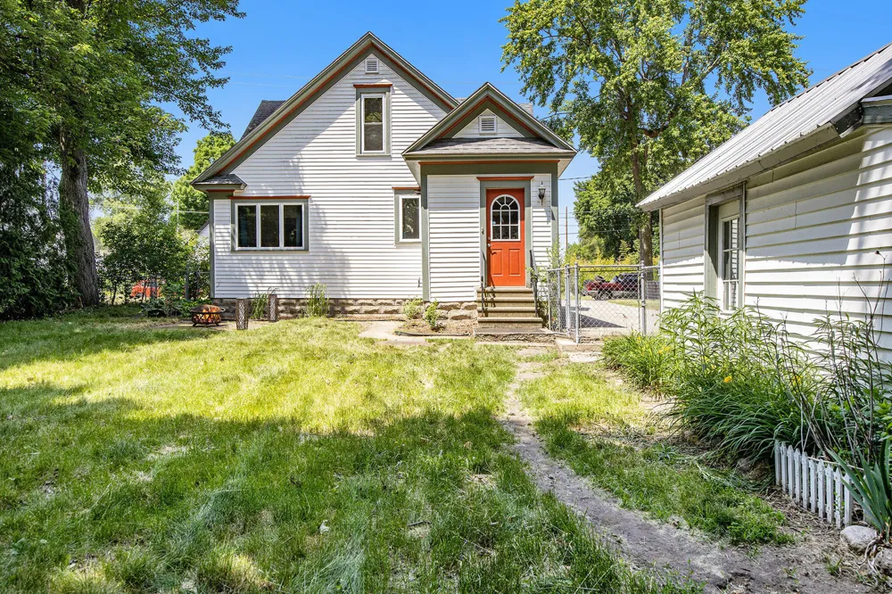 612 Barnard Street Greenville, MI 48838