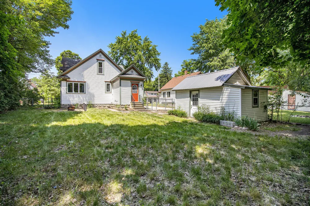 612 Barnard Street Greenville, MI 48838