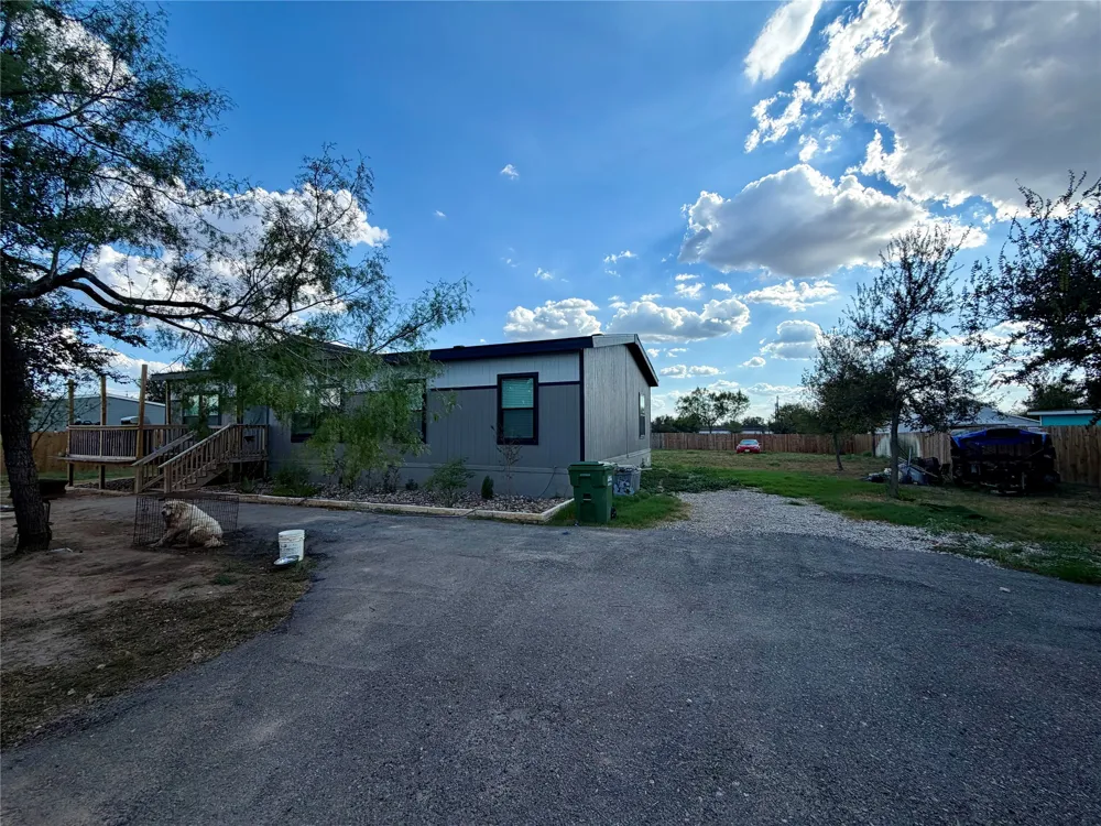 167 Guajolote Street Cedar Creek, TX 78612