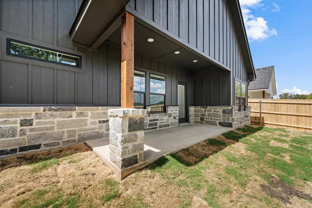 302 Johnson Street McGregor, TX 76657