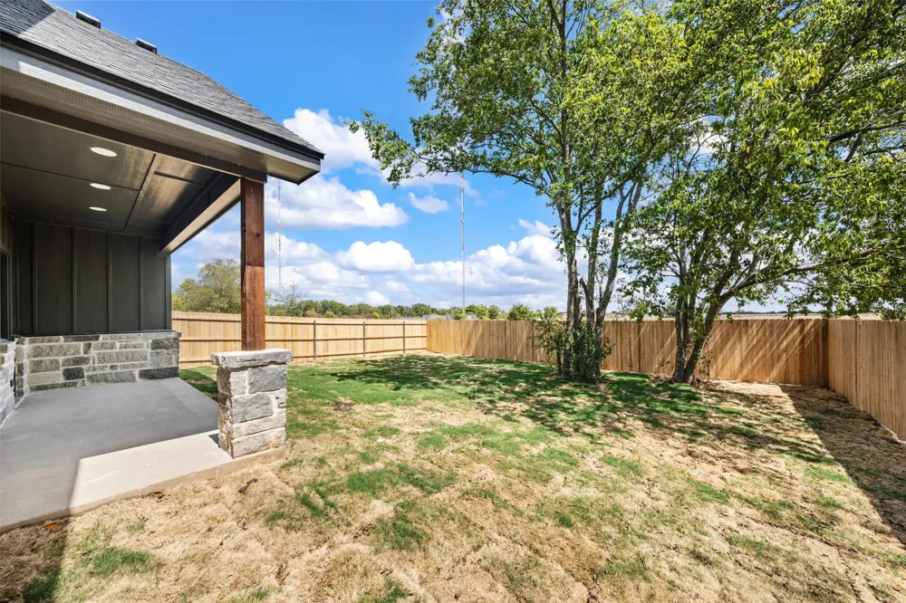 302 Johnson Street McGregor, TX 76657