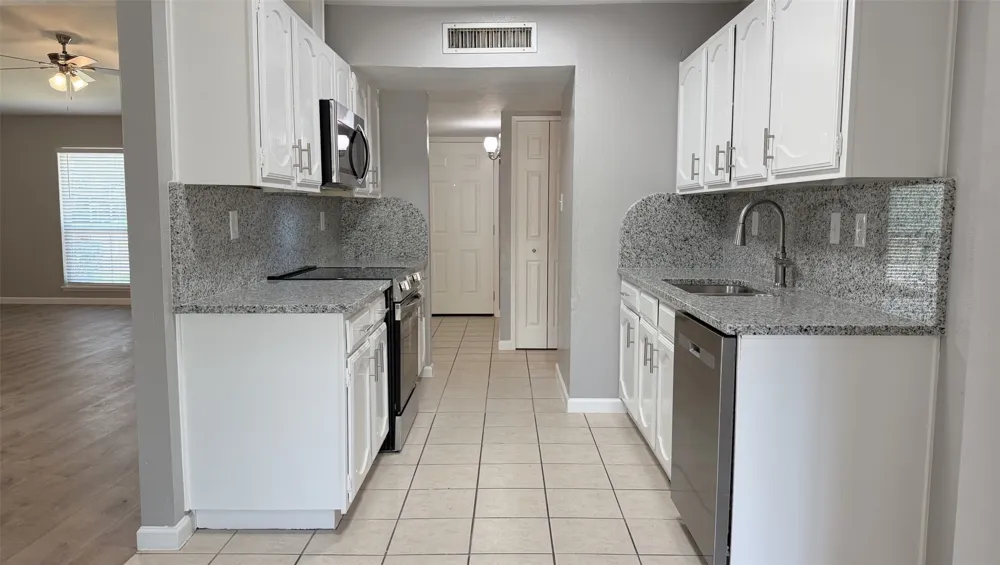 445 Sandy Knoll Drive Coppell, TX 75019