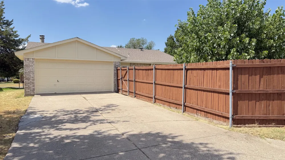 445 Sandy Knoll Drive Coppell, TX 75019