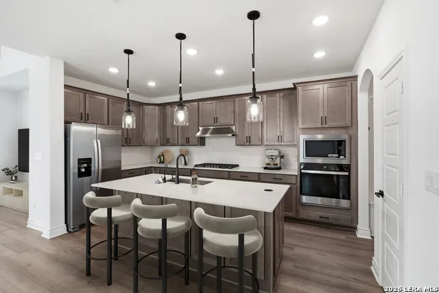 1422 Knippa San Antonio, TX 78253