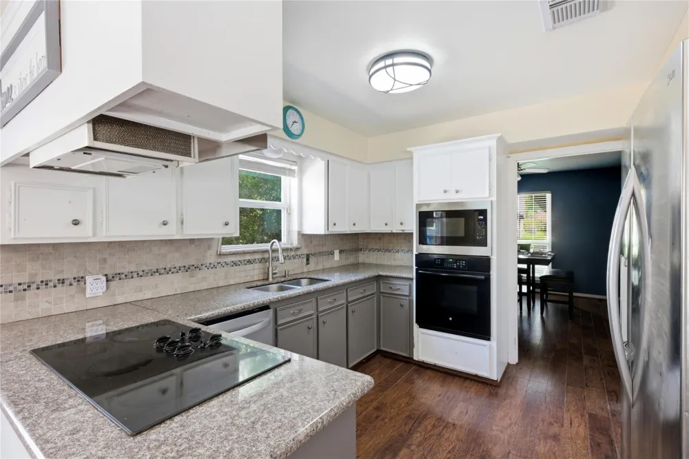 4118 Long Grove Drive Seabrook, TX 77586