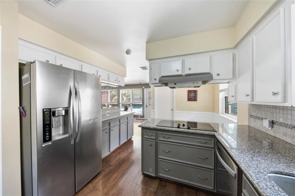 4118 Long Grove Drive Seabrook, TX 77586