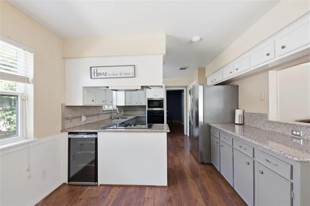 4118 Long Grove Drive Seabrook, TX 77586