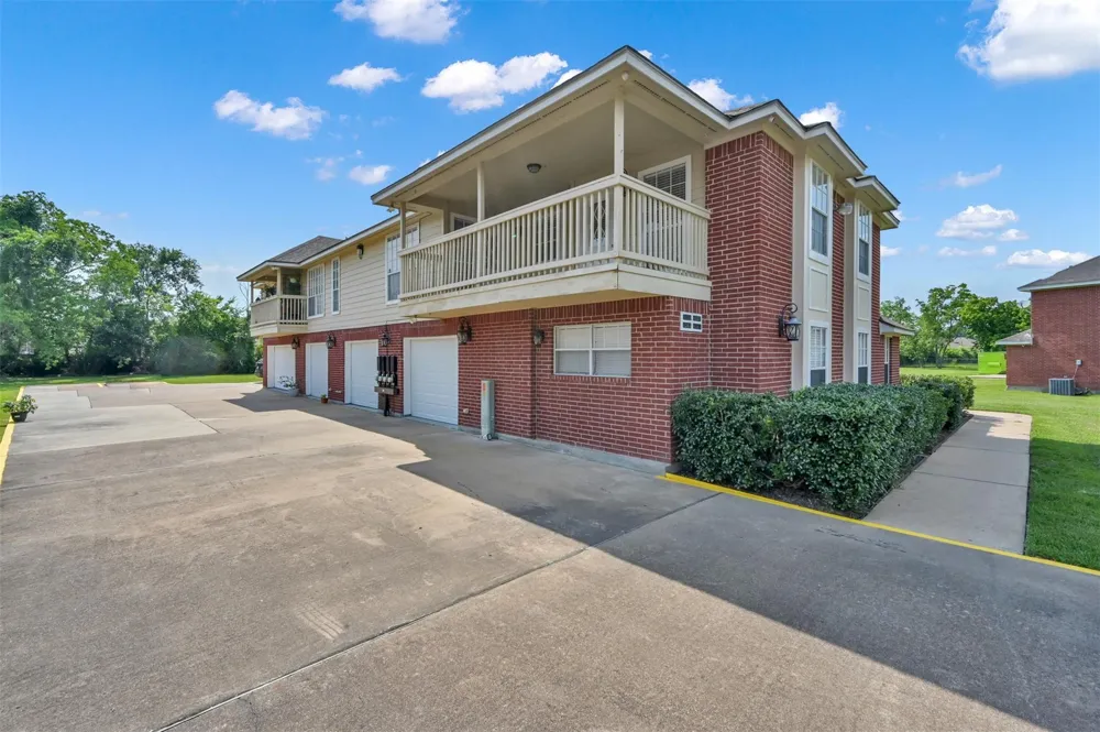 1141 Lovett Street Tomball, TX 77375