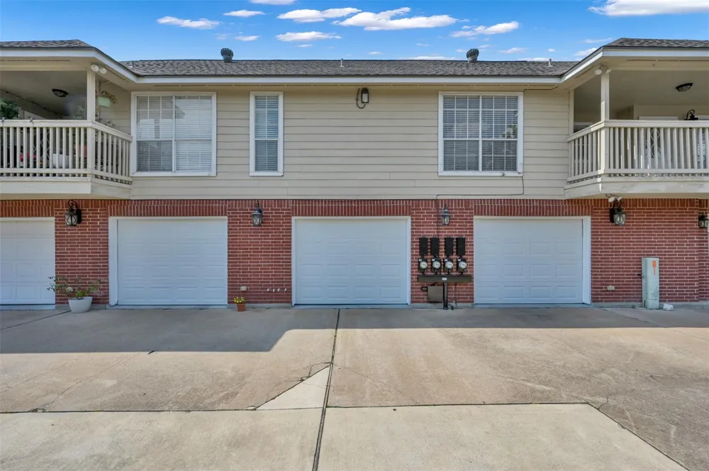 1141 Lovett Street Tomball, TX 77375