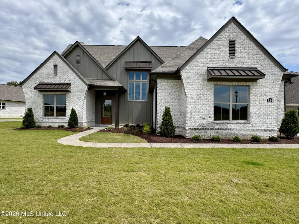 324 Oakworth Drive Hernando, MS 38632