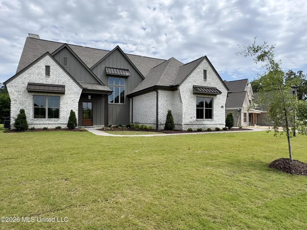 324 Oakworth Drive Hernando, MS 38632