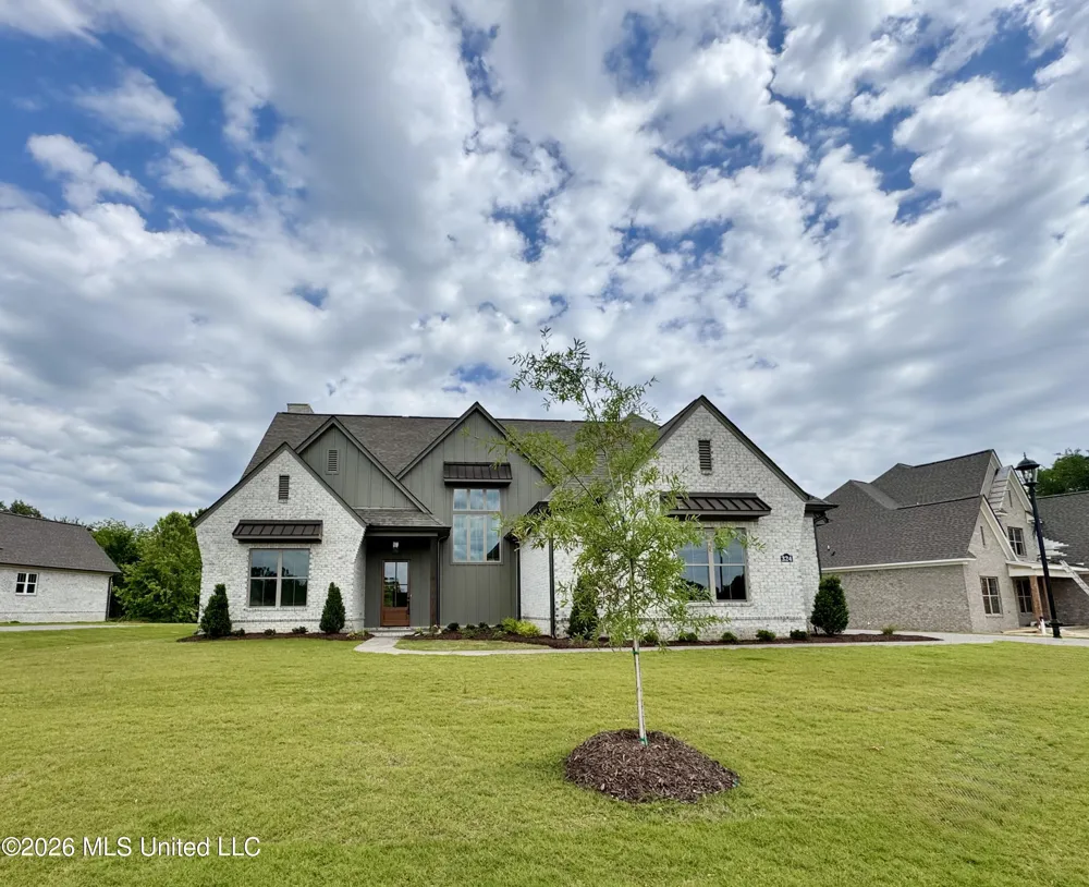 324 Oakworth Drive Hernando, MS 38632