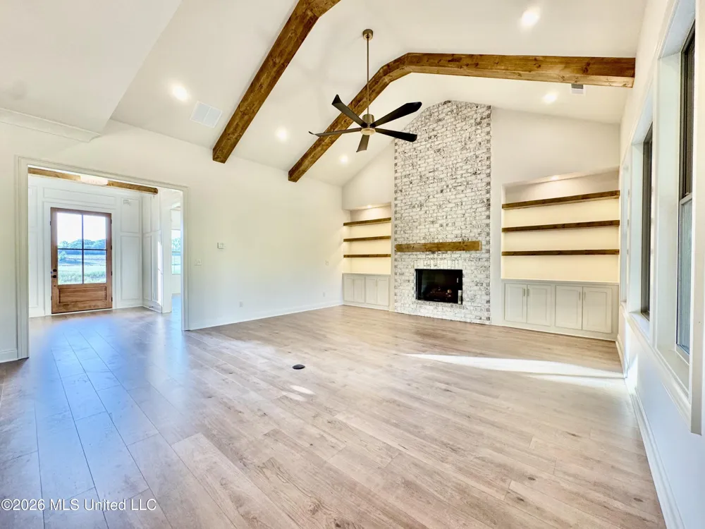 324 Oakworth Drive Hernando, MS 38632