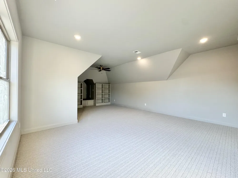 324 Oakworth Drive Hernando, MS 38632