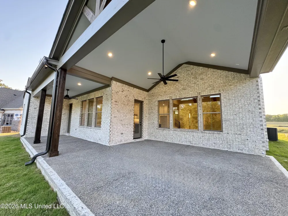 324 Oakworth Drive Hernando, MS 38632