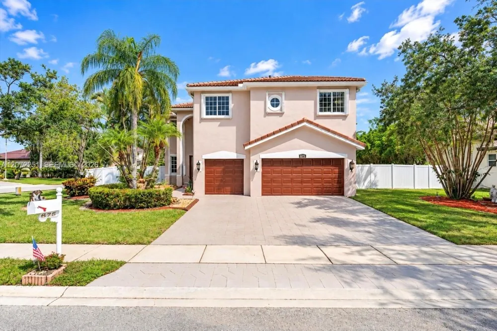 675 SW 159th Ln Pembroke Pines, FL 33027