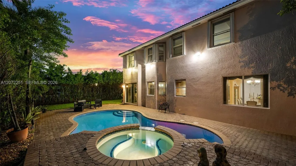 675 SW 159th Ln Pembroke Pines, FL 33027