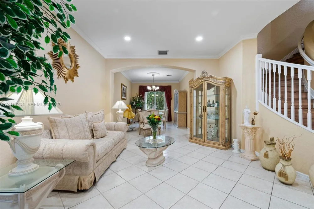 675 SW 159th Ln Pembroke Pines, FL 33027