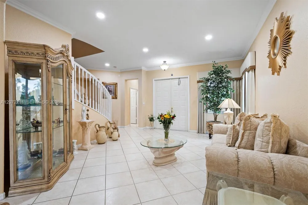 675 SW 159th Ln Pembroke Pines, FL 33027