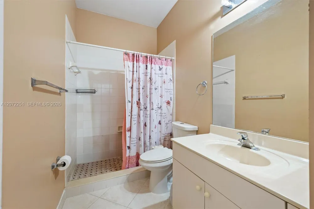 675 SW 159th Ln Pembroke Pines, FL 33027