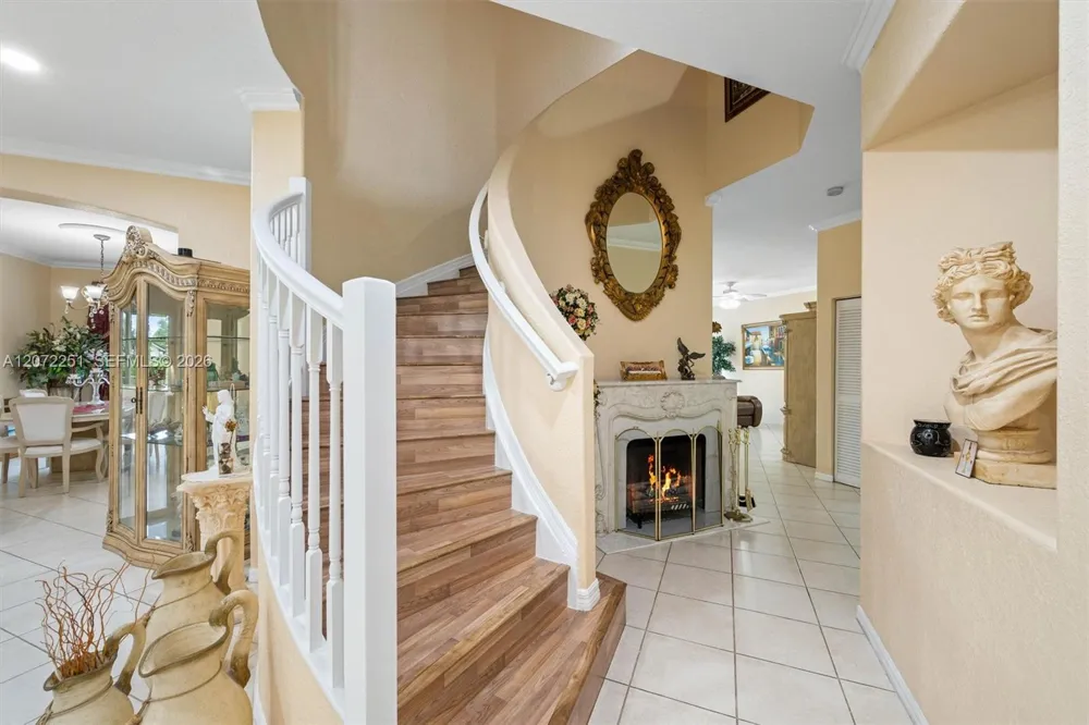 675 SW 159th Ln Pembroke Pines, FL 33027