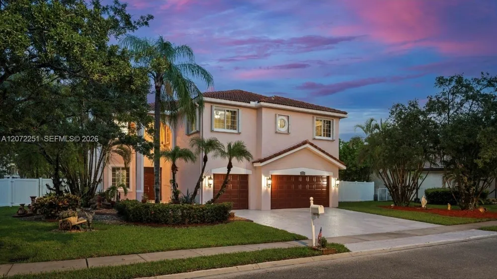675 SW 159th Ln Pembroke Pines, FL 33027