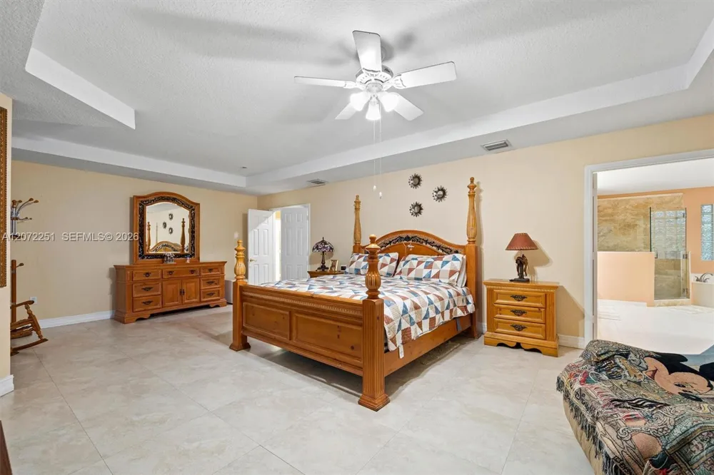 675 SW 159th Ln Pembroke Pines, FL 33027