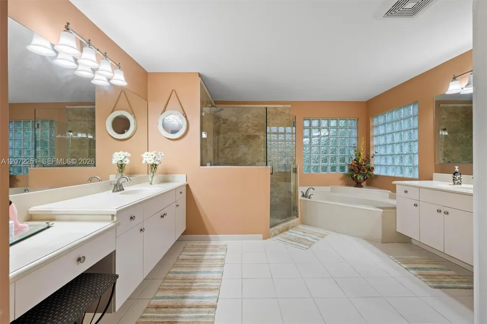 675 SW 159th Ln Pembroke Pines, FL 33027