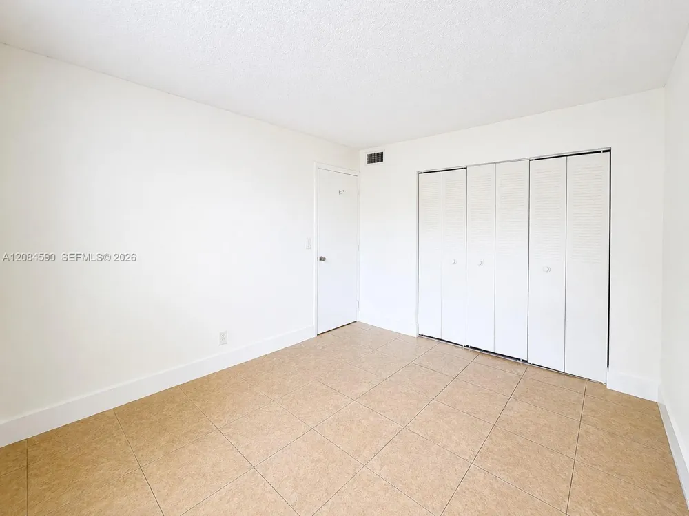 9430 Live Oak Pl #108 Davie, FL 33324