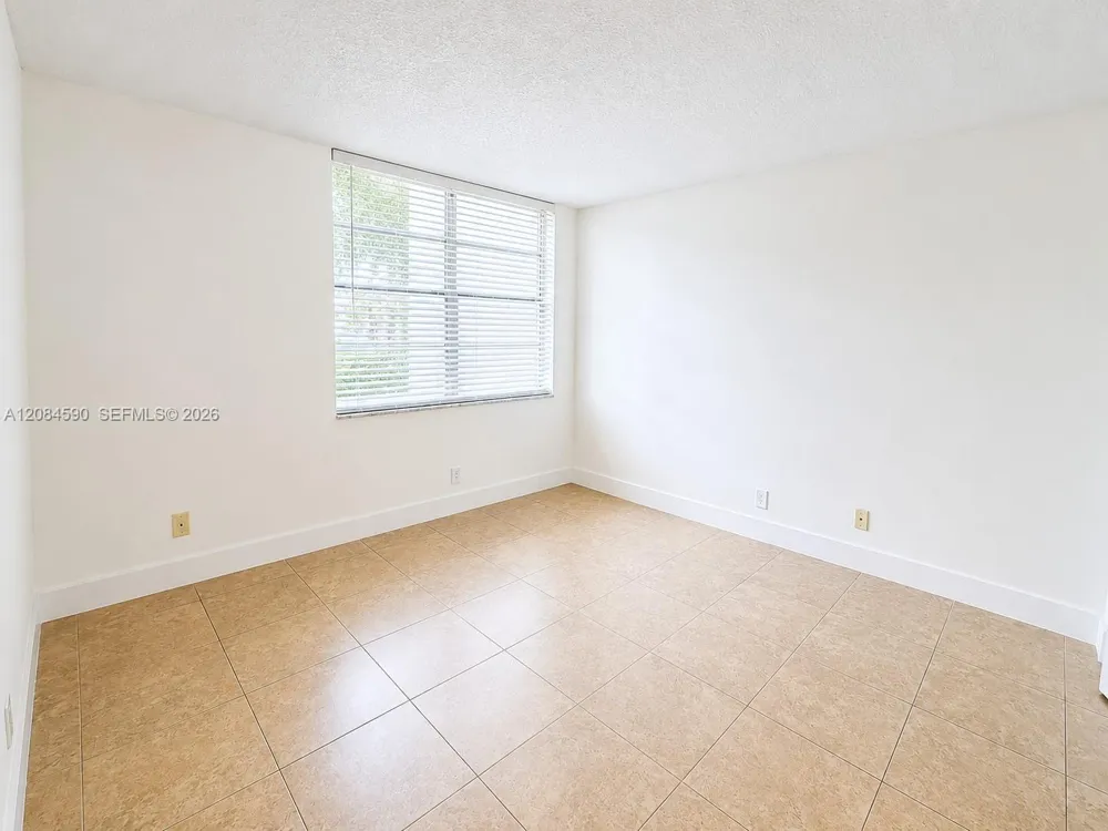 9430 Live Oak Pl #108 Davie, FL 33324