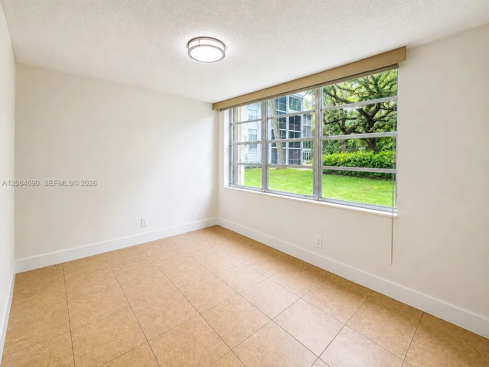 9430 Live Oak Pl #108 Davie, FL 33324