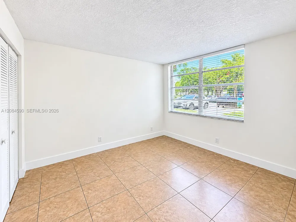 9430 Live Oak Pl #108 Davie, FL 33324