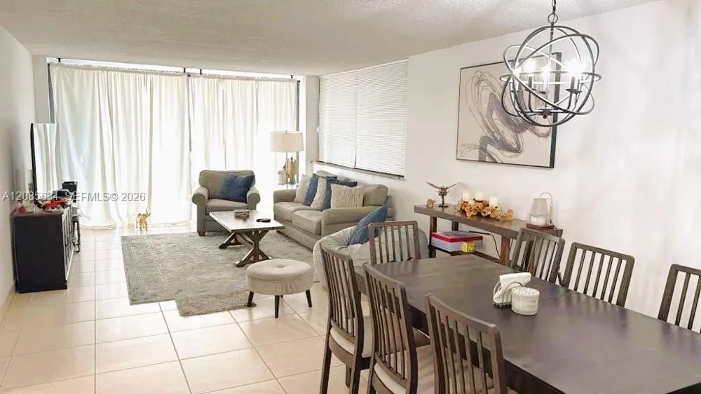 2450 NE 135th St #502 North Miami, FL 33181