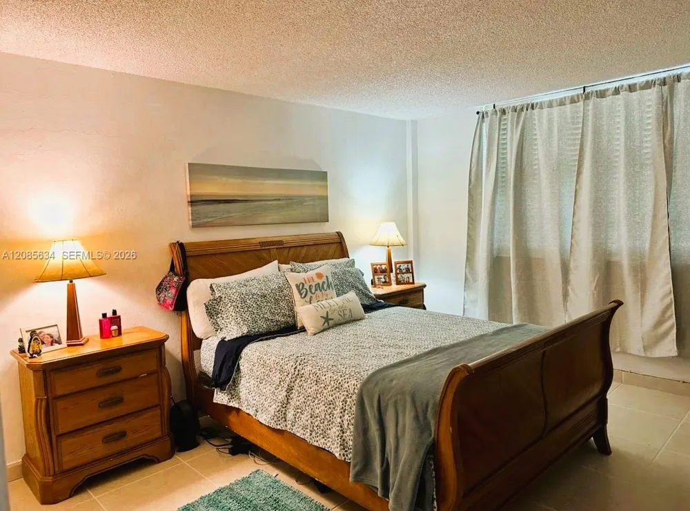 2450 NE 135th St #502 North Miami, FL 33181