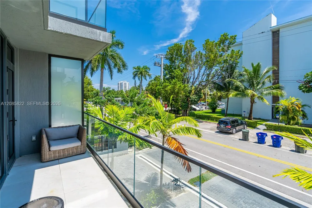 9350 Bay Harbor Ter #9356 Bay Harbor Islands, FL 33154