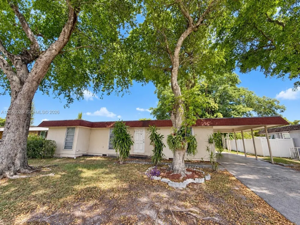 7804 NW 73rd Ter Tamarac, FL 33321