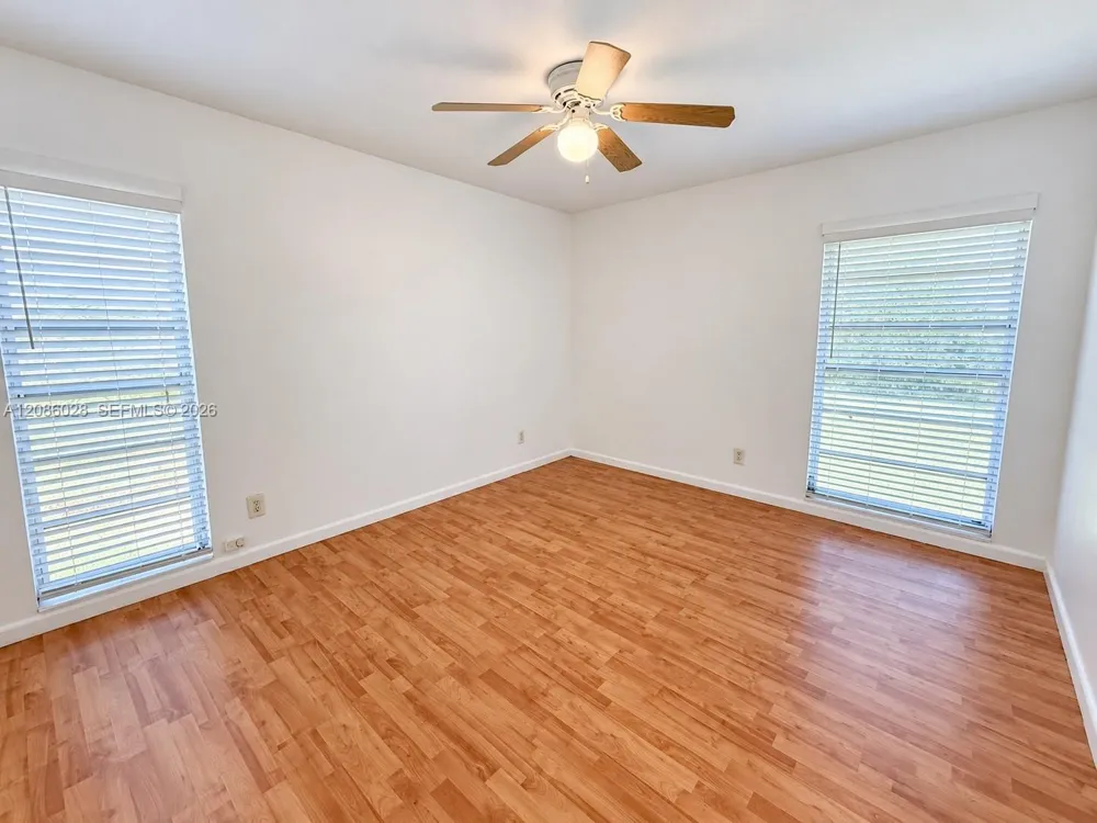 7804 NW 73rd Ter Tamarac, FL 33321