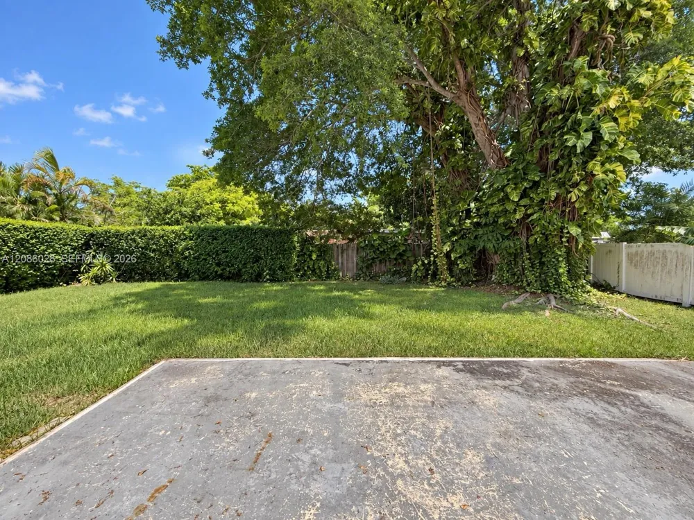 7804 NW 73rd Ter Tamarac, FL 33321