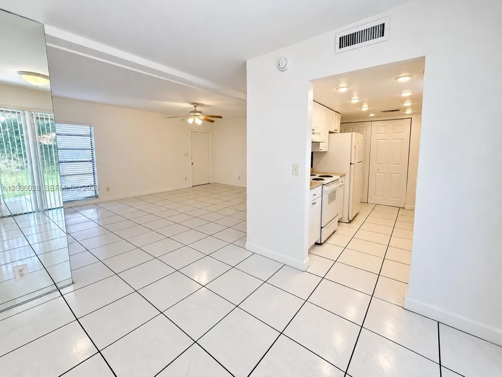 7804 NW 73rd Ter Tamarac, FL 33321