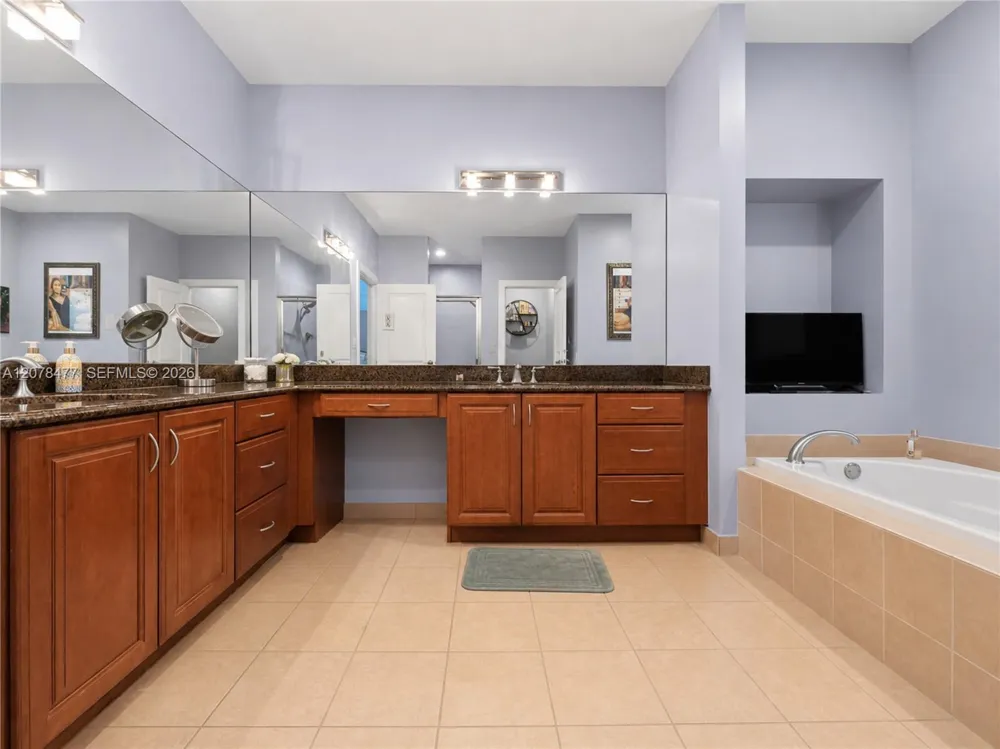 2908 Hidden Harbour Ct #2908 Dania Beach, FL 33312