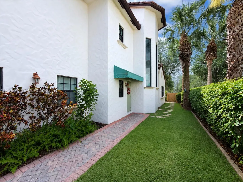 2908 Hidden Harbour Ct #2908 Dania Beach, FL 33312