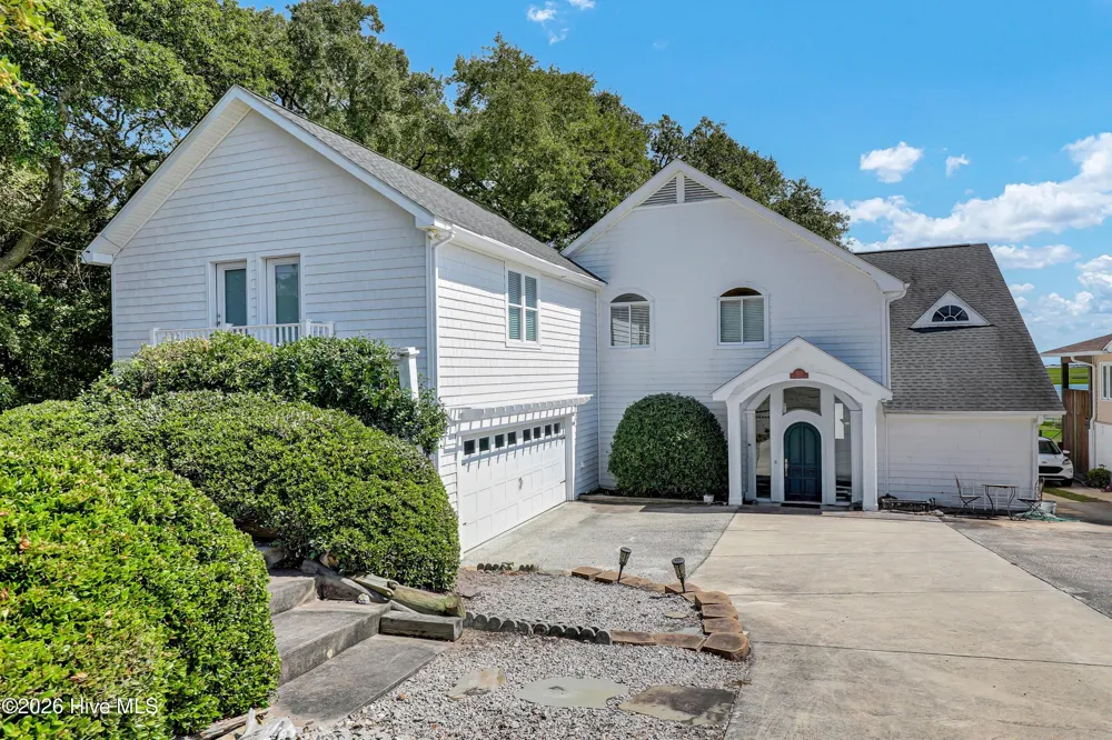 1813 Kings Landing Road Hampstead, NC 28443