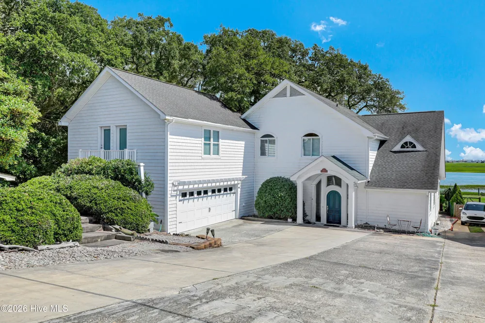 1813 Kings Landing Road Hampstead, NC 28443