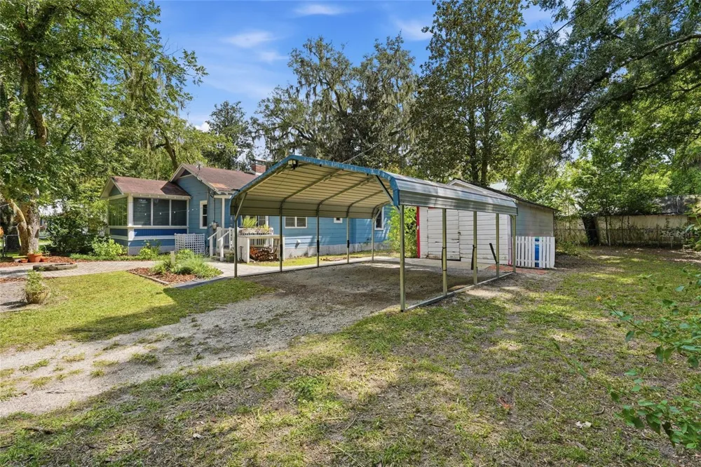 18734 NW 240TH STREET High Springs, FL 32643