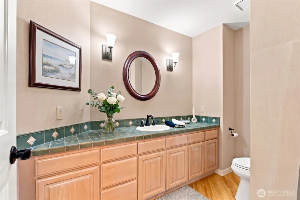4856 167th Avenue SE Bellevue, WA 98006