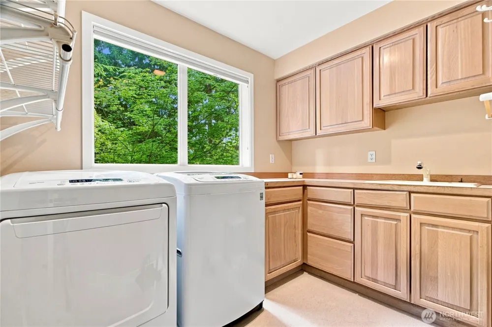 4856 167th Avenue SE Bellevue, WA 98006