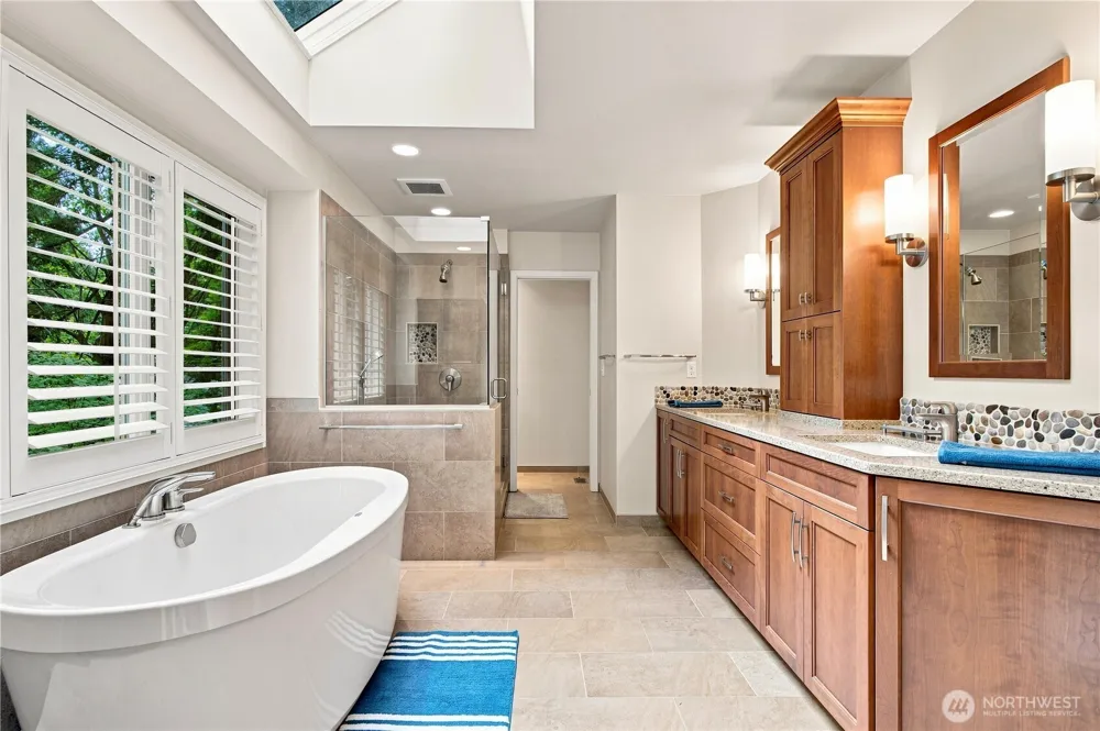 4856 167th Avenue SE Bellevue, WA 98006