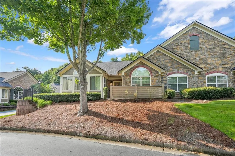 5278 Stone Village Circle NW #8 Kennesaw, GA 30152