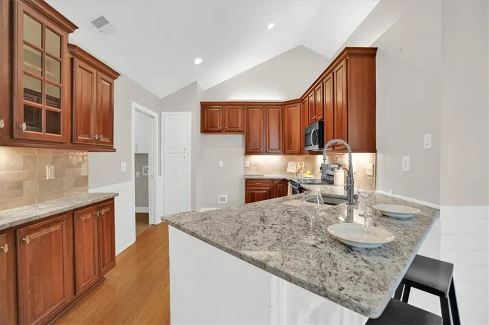 5278 Stone Village Circle NW #8 Kennesaw, GA 30152